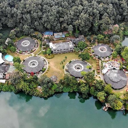 Fish Tail Lodge Pokhara Esterno foto