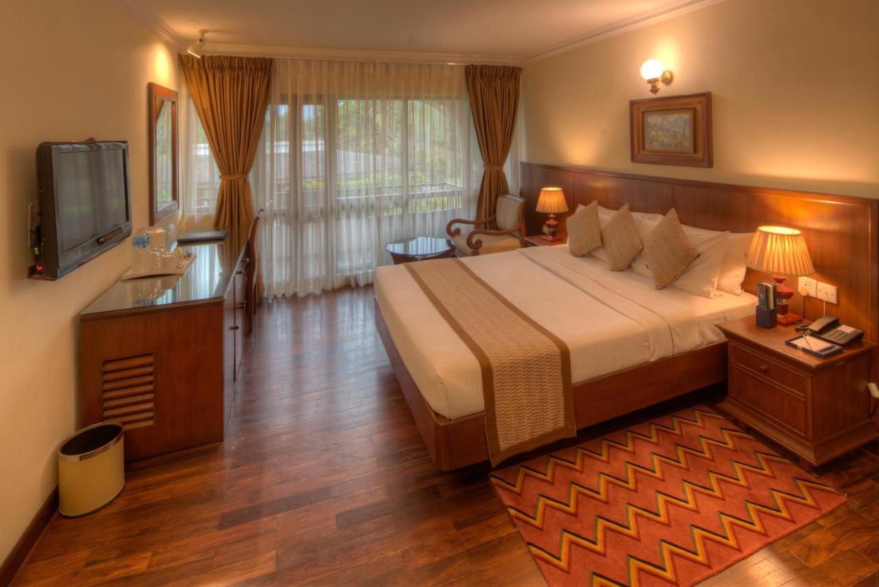 Fish Tail Lodge Pokhara Esterno foto