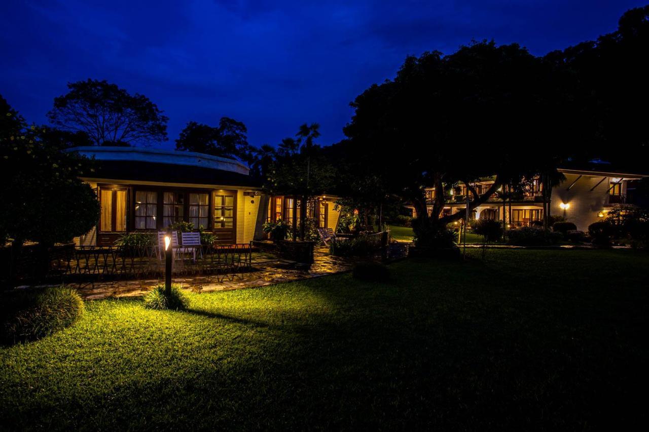 Fish Tail Lodge Pokhara Esterno foto