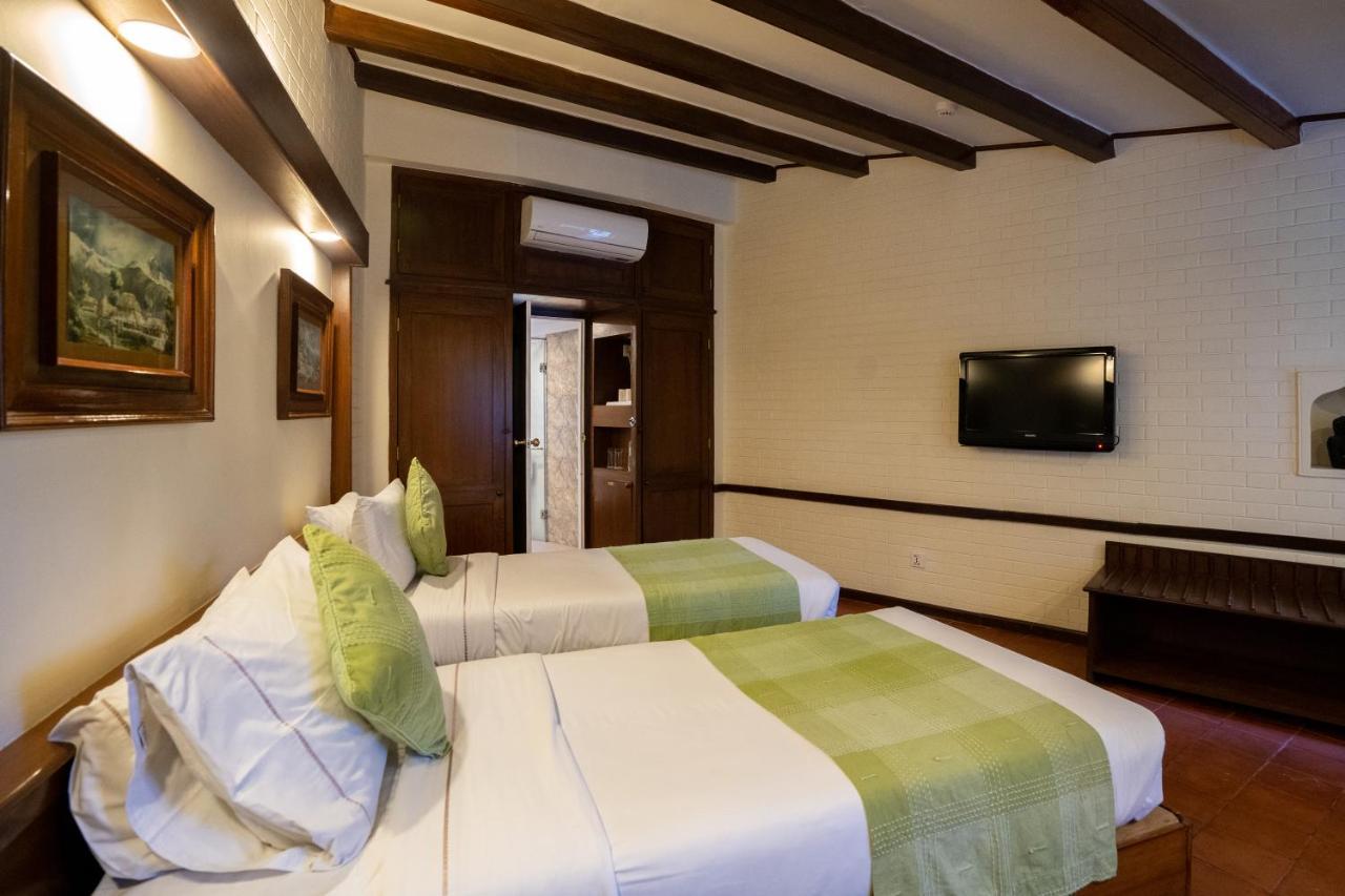 Fish Tail Lodge Pokhara Esterno foto