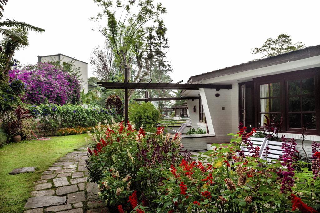 Fish Tail Lodge Pokhara Esterno foto